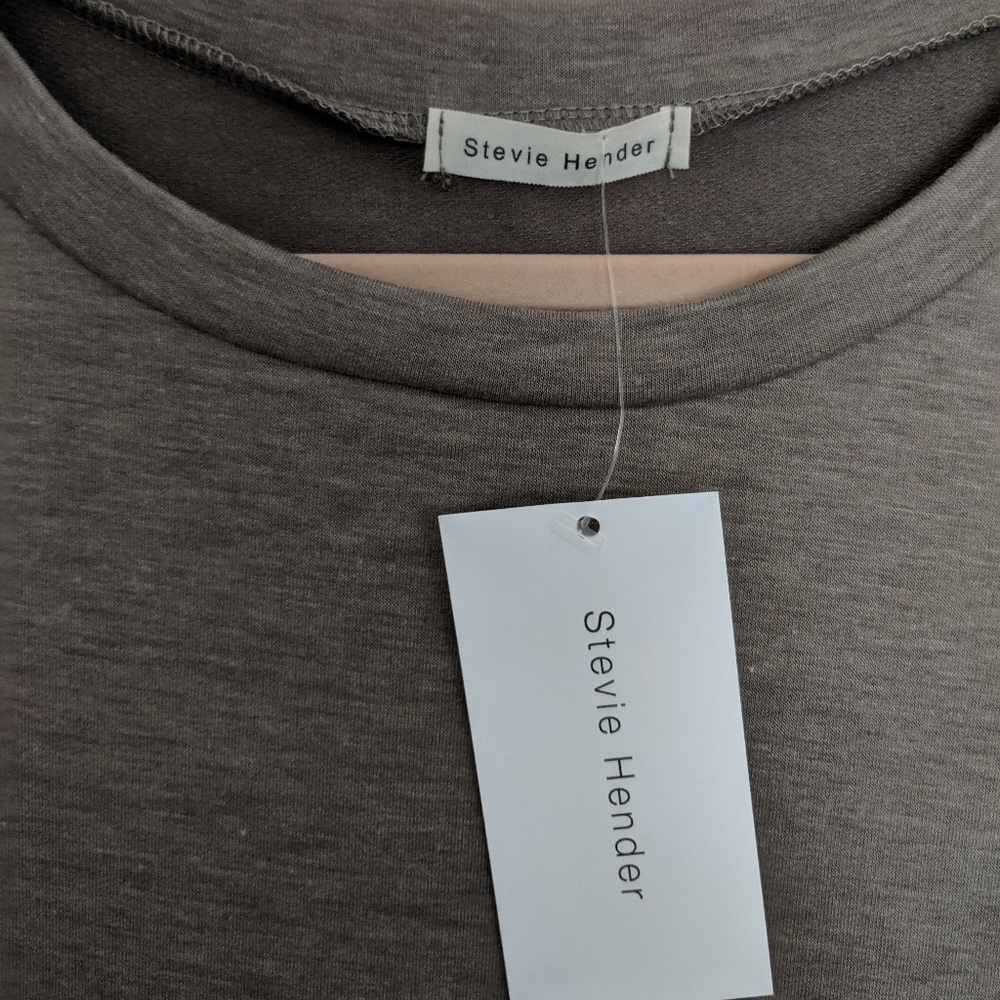 Green Ruffle T - Picture 3 of 5